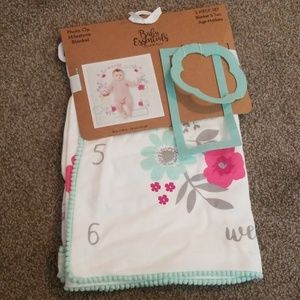 Baby Essentials Milestone Blanket
